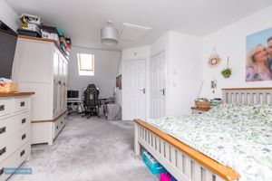 Bedroom- click for photo gallery